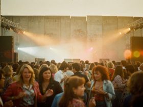 Als die Mauern fielen: Ost-West-Begegnungen auf Festivals in den 80ern
