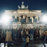 Die Nacht des Mauerfalls: Als Berlin den Atem anhielt und die Freiheit tanzte