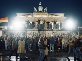 Die Nacht des Mauerfalls: Als Berlin den Atem anhielt und die Freiheit tanzte
