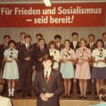 Zwei Wege ins Erwachsensein: Ost-Berliner Jugendweihe vs. Konfirmation