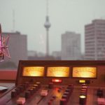 Der Sound der Verführung: Ein Streifzug durch die Berliner Radiowerbung der 80er