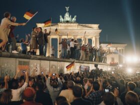 Als die Welt den Atem anhielt: Neue Einblicke in die Nacht des Mauerfalls